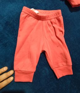 Unisex Thermal Wear With Sleevless Sweater