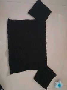 black smocked offshoulder crop top 🐈‍⬛️