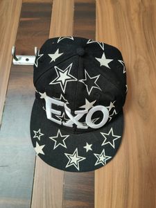 Unisex Black and White Printed Cap