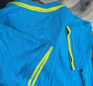 Puma T-Shirts - L Size