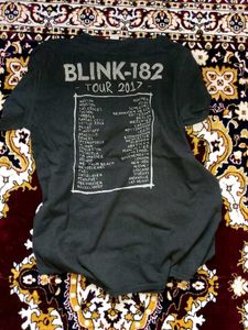 Blink-182 Smiley Face GILDAN T-Shirt