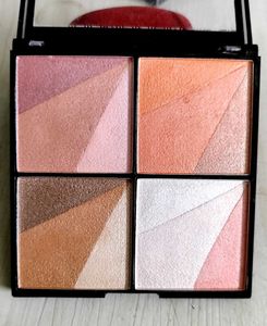 12 Shades Highlighter And Bronzer