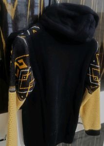 Stylish Patterned Hoodie Sweater