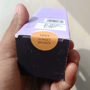 SOFT BLEND WEIGHTLESS FOUNDATION