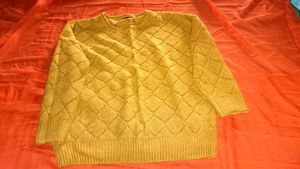 Unisex Beautiful Yellow Sweatshirt For Winters