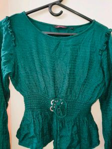 Green Long Sleeve Top