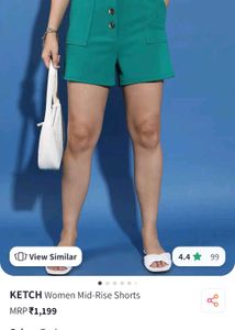 Green Buttoned High-Waisted Shorts