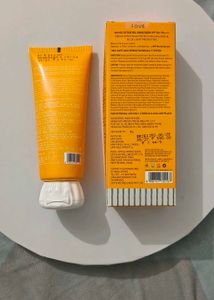 100% New Sealed Sunscreen+ Face Wash