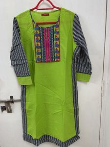 Green Embroidered Kurta