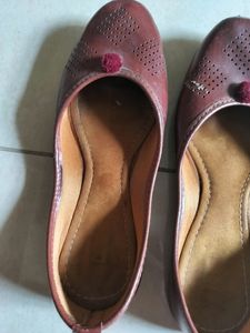 Less Used Jutti