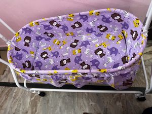Babyhug, brand new baby cradle with mosquito net