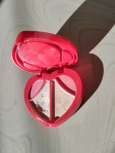 Heart Shaped MAKEUP Box