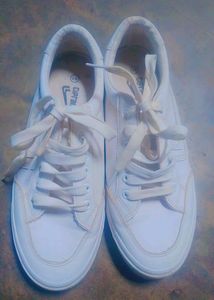 Sports Shoes