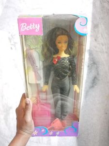 NOSTALGIC BETTY DOLL