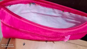Elegant Pink Embroidered Hand Purse with Zipper..�