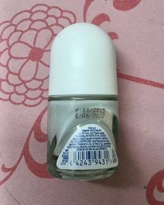 NIVEA Natural Glow Deodorant new
