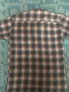 Men&#39;s Plaid Button-Down Shirt