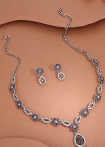 Set Of 2 Elegant Necklace and Earring