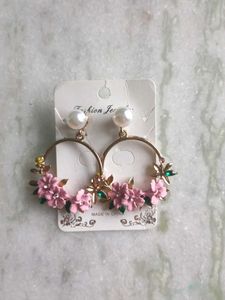 Pearl And Matte Flower Earrings 💗💗🌸