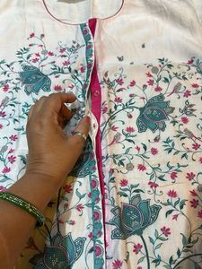 Floral Print Kurta By AM:PM in Size XL