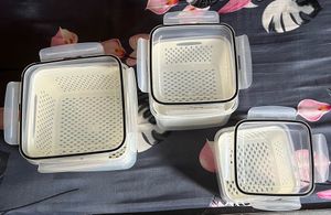 Set of 3 stackable Food Containers