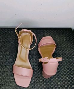 Women Pink Block Heel Strappy Buckle Sandal