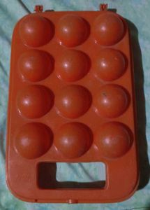 Egg Holder Carrier Storage Box For 12 Eggs.