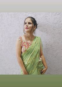 Saree Without Blouce