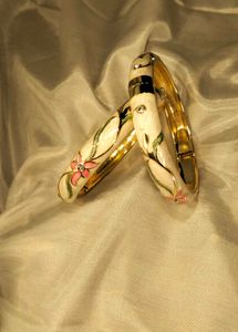 Floral Trendy vintage enamel kadaa/ bangle afforda