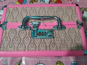 Mekeup Box