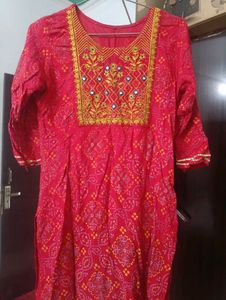 Red Kurti