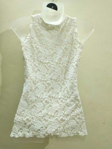 🎀Beautiful White Lace Top