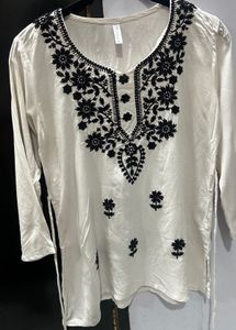 M size Embroidered Kurta