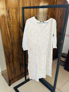 Elegant White Embroidered Kurta