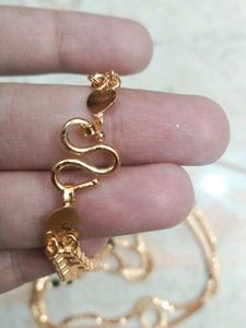 Neck chain
