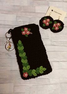 Crochet Mobile Pouch With Matching Earrings