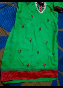 Simple Straight Thread Kurti