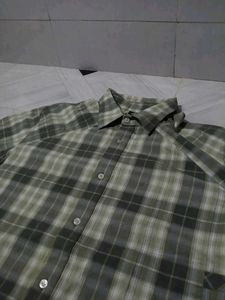 Nike check shirt ( Boxy fit )