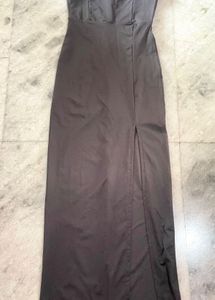 Black bodycon dress