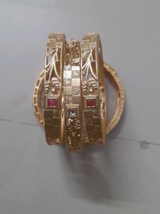 Beautiful Bangles Set Of 4