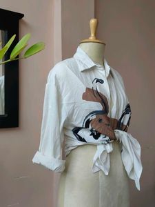Casual White Printed Top Picked From Thrift Store