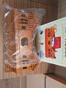 Key Holder - House Shaped Wooden Decor