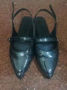 Black Slingback Bellies
