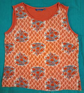 💥 PRICE DROP💥Coral Colour Rayon Top