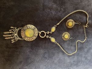 Very Beautiful And Elegant Jewellery Set