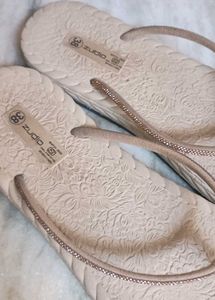 Zudio Beige Flip Flops With Stone Detailing