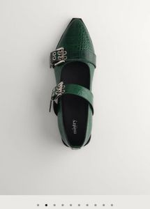 BUCKLED BALLET FLATS IN FOREST GREEN