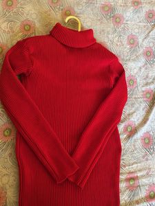 Turtle Neck Black And Red sweater