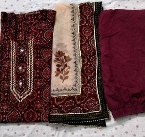 Maroon Floral Print Pant Kameez Set