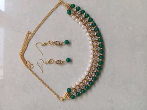 Green &amp; Gold Jewelry Set
